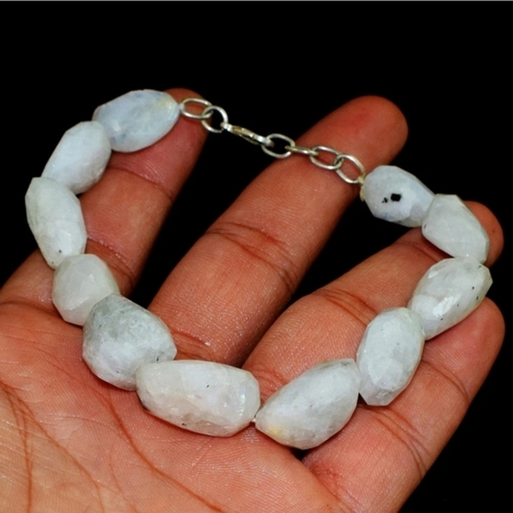 135.00 Cts Natural Unheated Blue Flash Moonstone Faceted Beads Beaded Bracelet - Picture 3 of 7